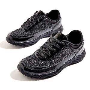 BEAUTIFUL GLITTER SNEAKERS.